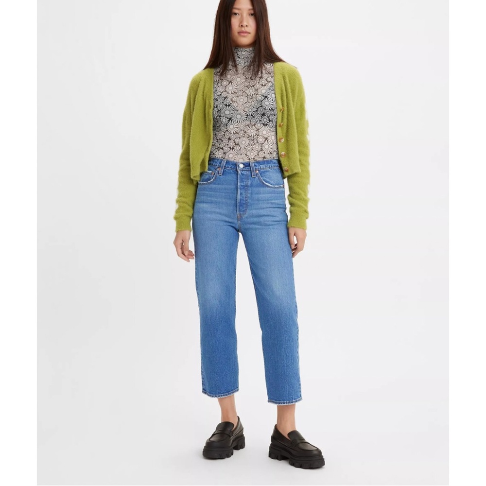 Levi’s Premium Ribcage Straight Ankle Jean